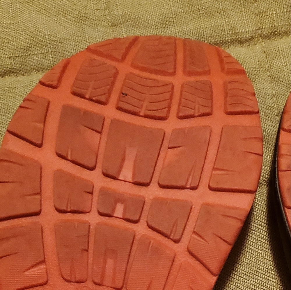 Chaco 9 Double Strap Orange Patterned. Euc - image 3